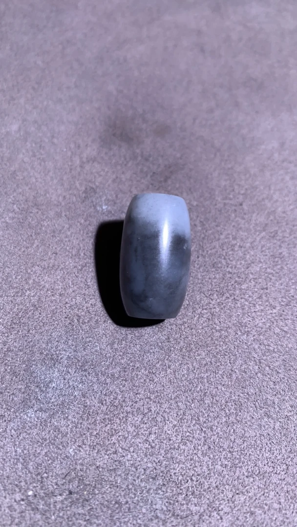 新疆和田玉青花桶珠吊坠，简约时尚，素款配饰