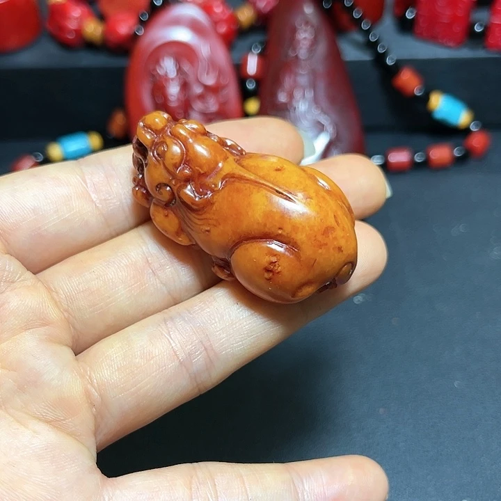 和田玉（糖玉）颈饰未镶嵌