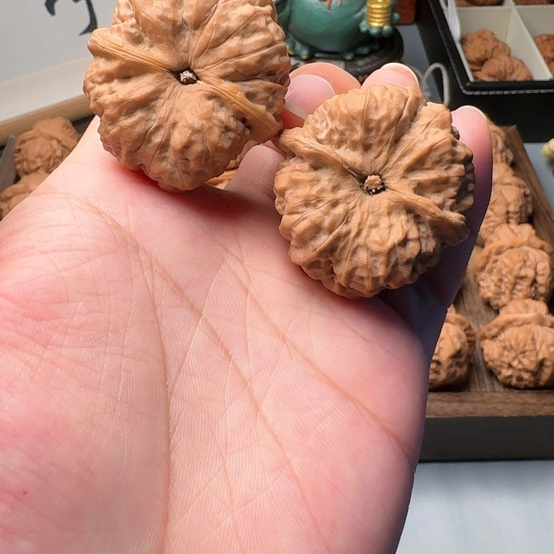 文玩核桃吊坠蛤蟆头