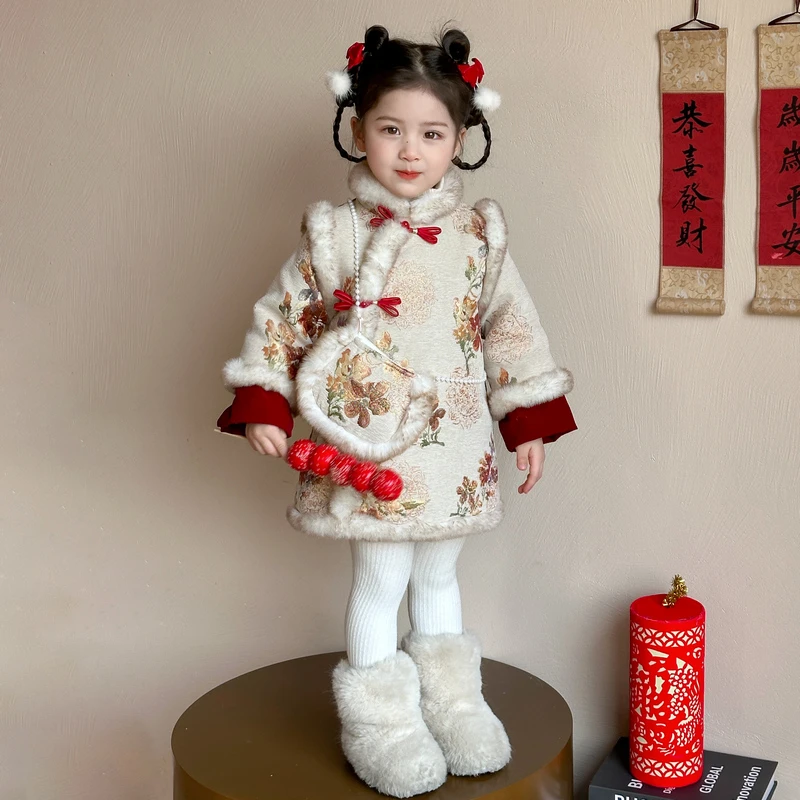 女童中国风红色加绒新年连衣裙儿童过年衣服拜年服2024复古棉袄潮