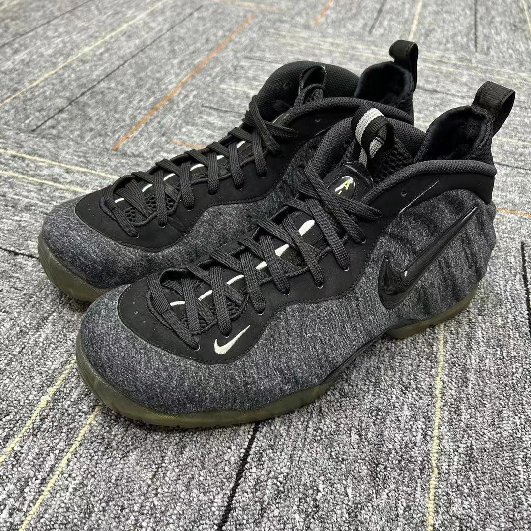 44.5码 Nike 喷泡 黑色 中帮 复古篮球鞋 工价2659