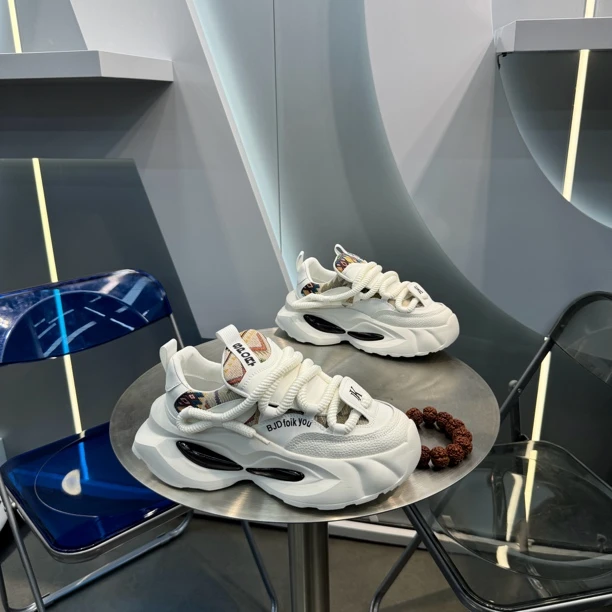 时尚国潮刺绣男士老爹鞋秋季休闲百搭厚底增高气垫鞋