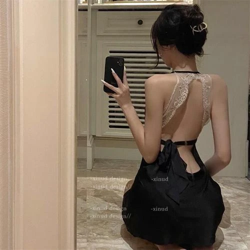 性感睡衣春季薄款冰丝2024设计感新款高级感吊带睡裙蕾丝镂空露背