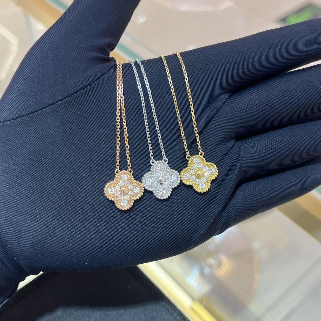 【草草珠宝】18k金中号15mm满钻花花项链 5.8到6克左右 薄版瘦花