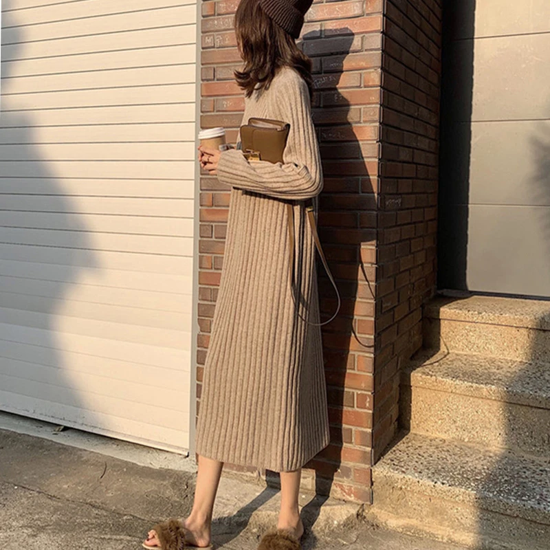 孕妇半高领针织连衣裙秋冬加厚宽松高级感韩版过膝长款打底毛衣裙