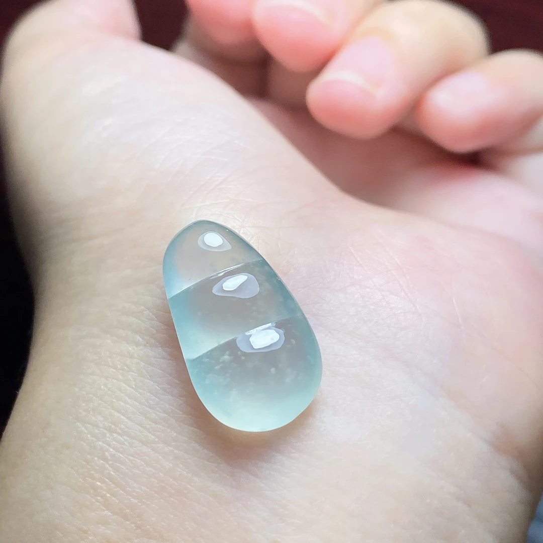 天然缅甸翡翠A货高冰蓝底翡翠福豆女士吊坠高品质20*11.5*6.4