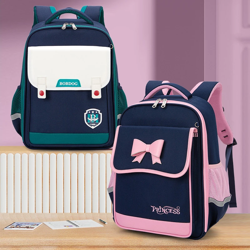 巴布豆2024新款小学生书包1-3-6年级大容量轻便护脊儿童双肩背包