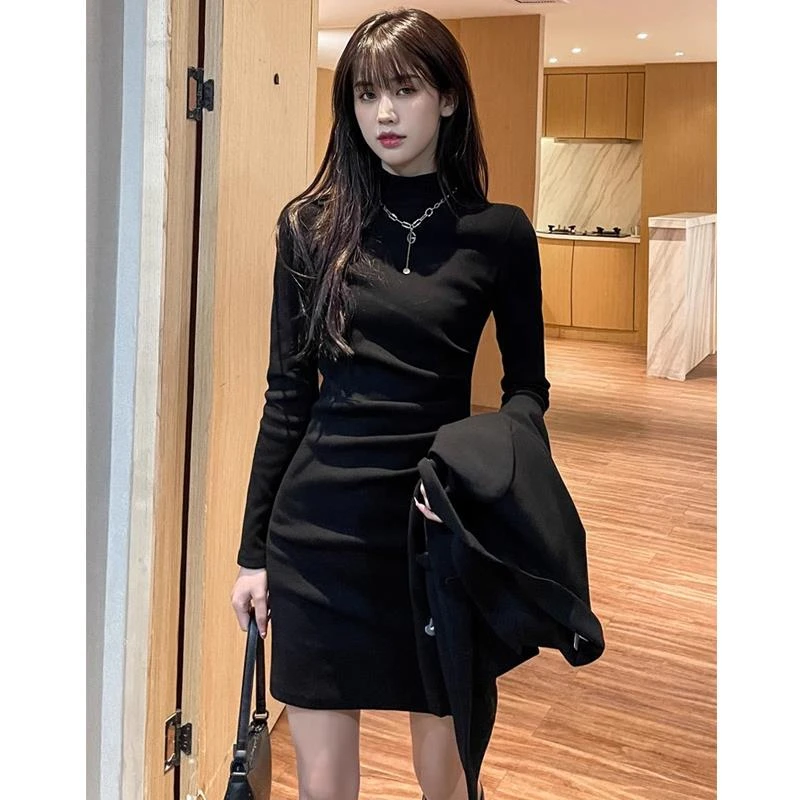 黑色打底连衣裙女秋冬新款欧货加绒加厚配大衣气质内搭针织短裙子