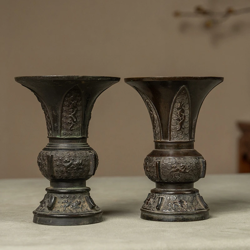 清 铜蕉叶纹出戟花觚（一对）古董收藏