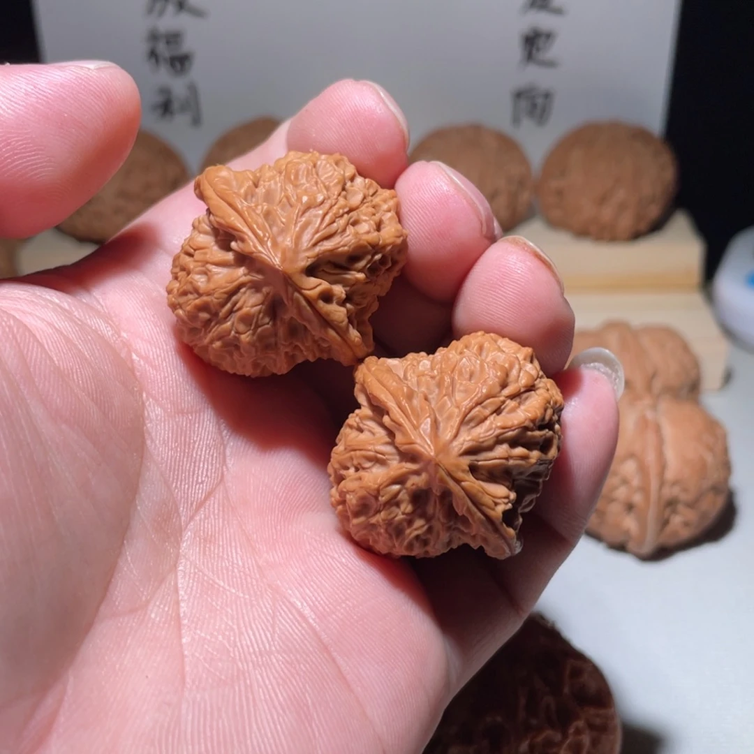 文玩核桃吊坠鱼鳞纹33