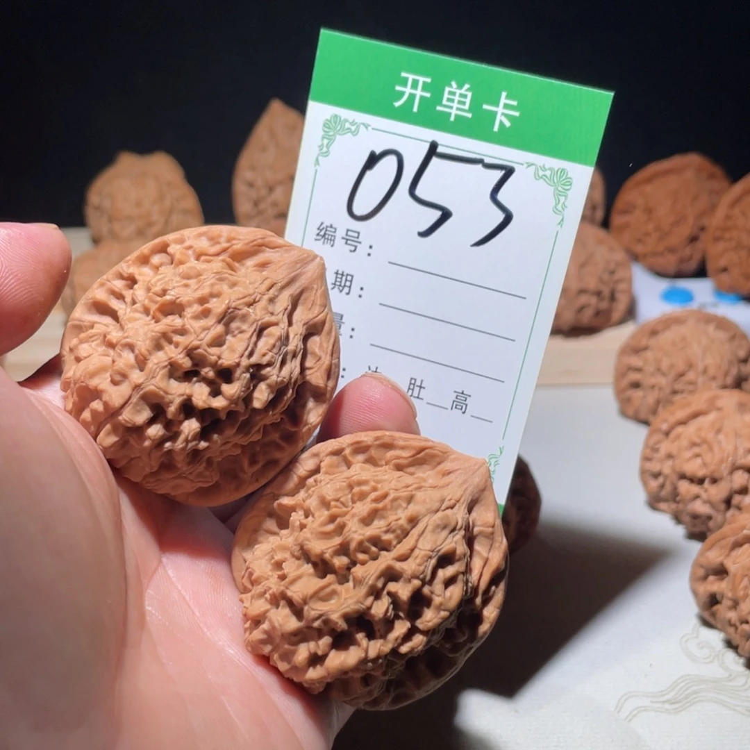文玩核桃吊坠?****薯官帽