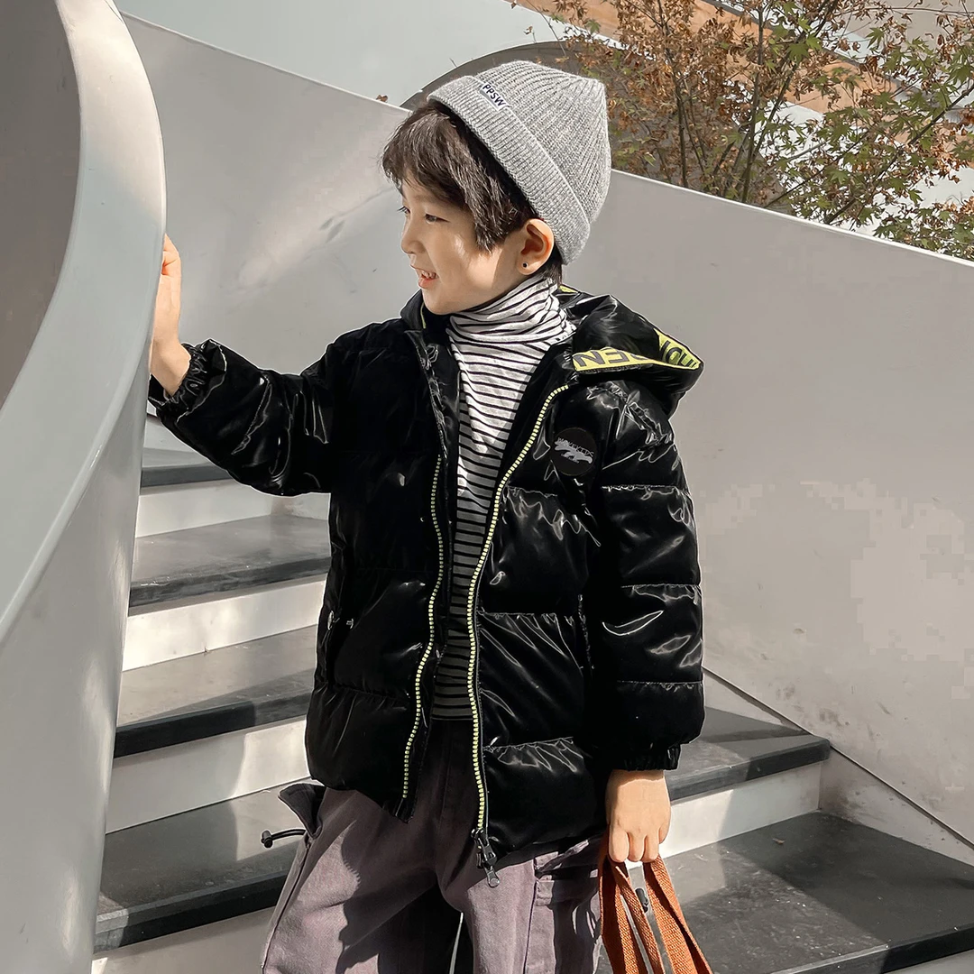 2023男女通用新款羽绒服儿童女童时尚连帽加厚小童冬季303113