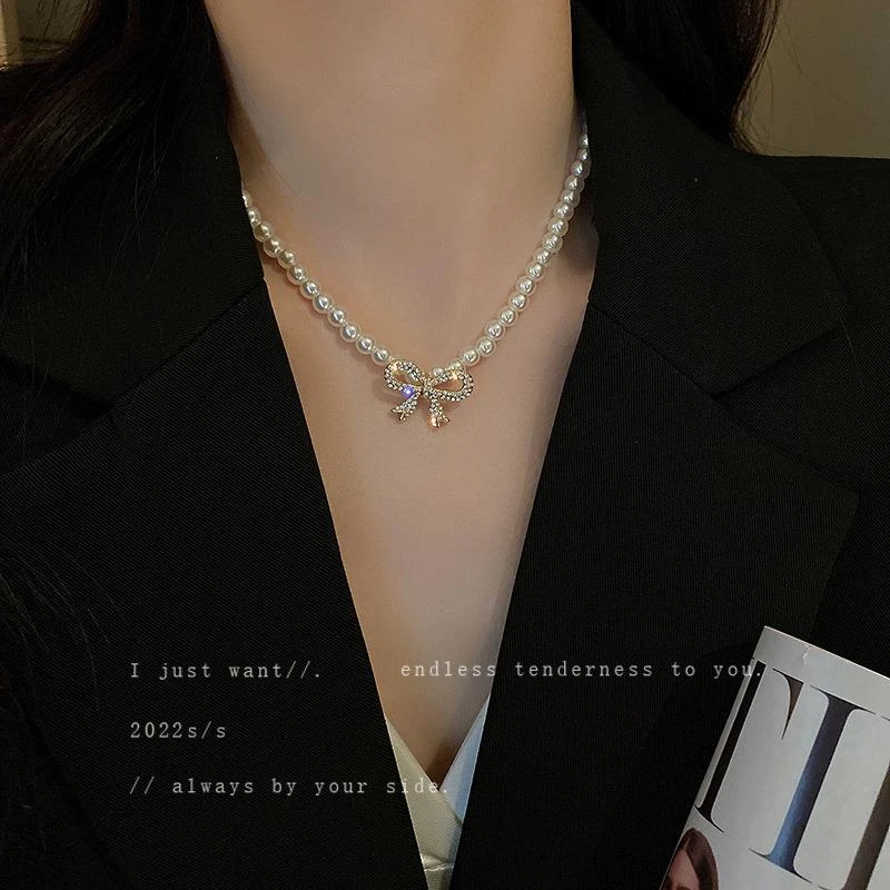 铜合金吊坠 珍珠镶钻蝴蝶结项链韩国设计感复古锁骨链颈链时尚女