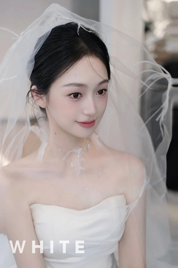 非金属婚庆饰品 WHITE 氛围感羽毛头纱