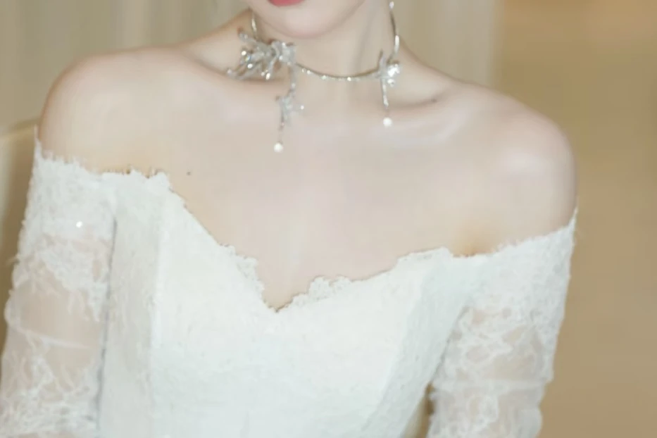 非金属亚克力耳饰 WHITE｜手作 超闪蝴蝶项链 （带耳环）