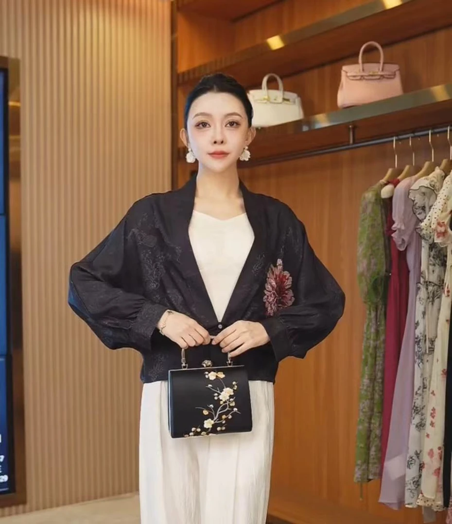 SENBIYAO/森比垚 001#两面穿短外套