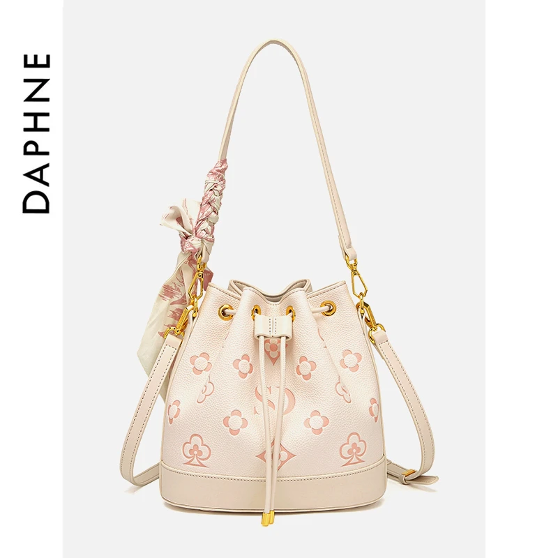 达芙妮DAPHNE新款水桶包斜挎包6124183143/10221