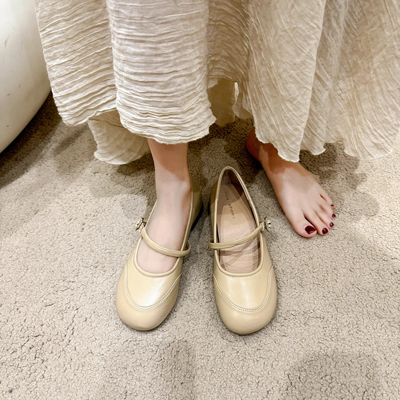 玛丽珍单鞋春夏新款一字带小单鞋平跟晚晚风通勤浅口单鞋配裙子潮