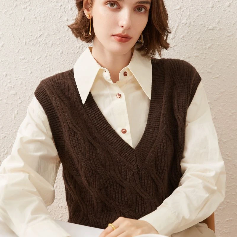 女式100绵羊毛纯色绞花加厚背心24YH0014