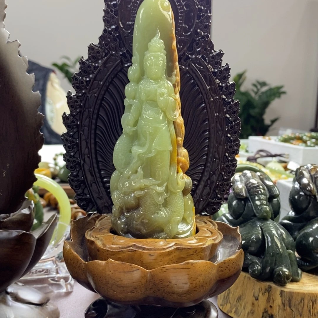 岫岩河磨玉（透闪石质玉）摆件未镶嵌树****?