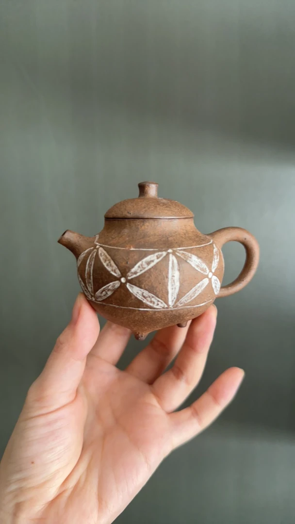 手捏柴烧三足器（半称心）