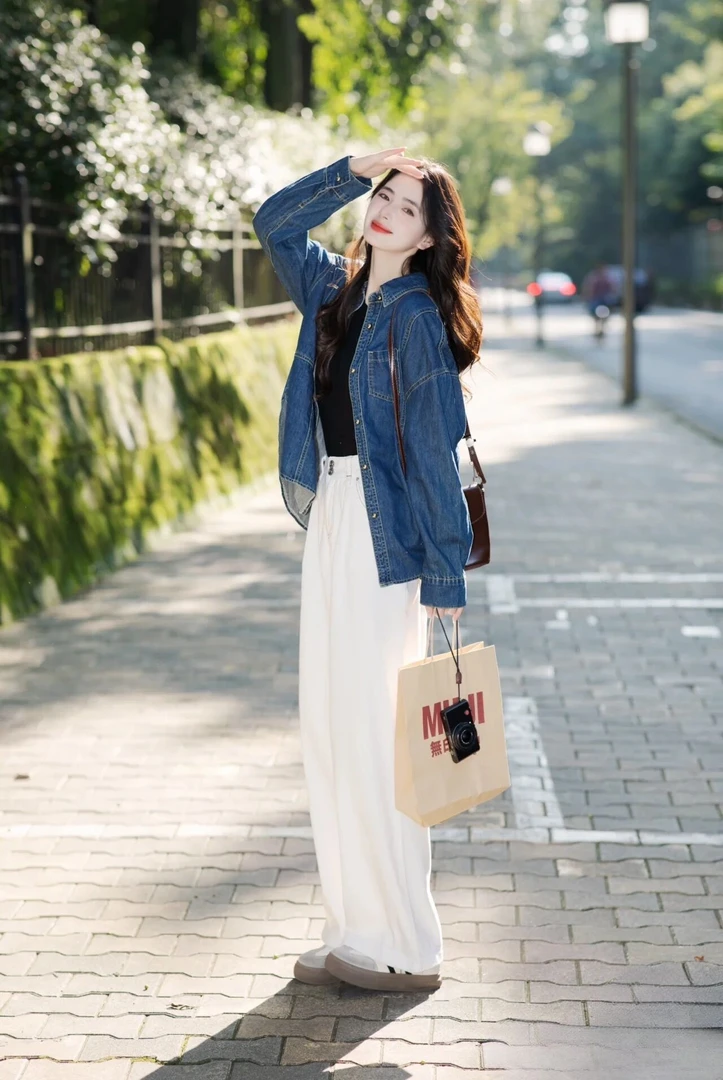 2024早秋高级感轻熟牛仔衬衫上衣套装搭配休闲阔腿长裤一整套女装