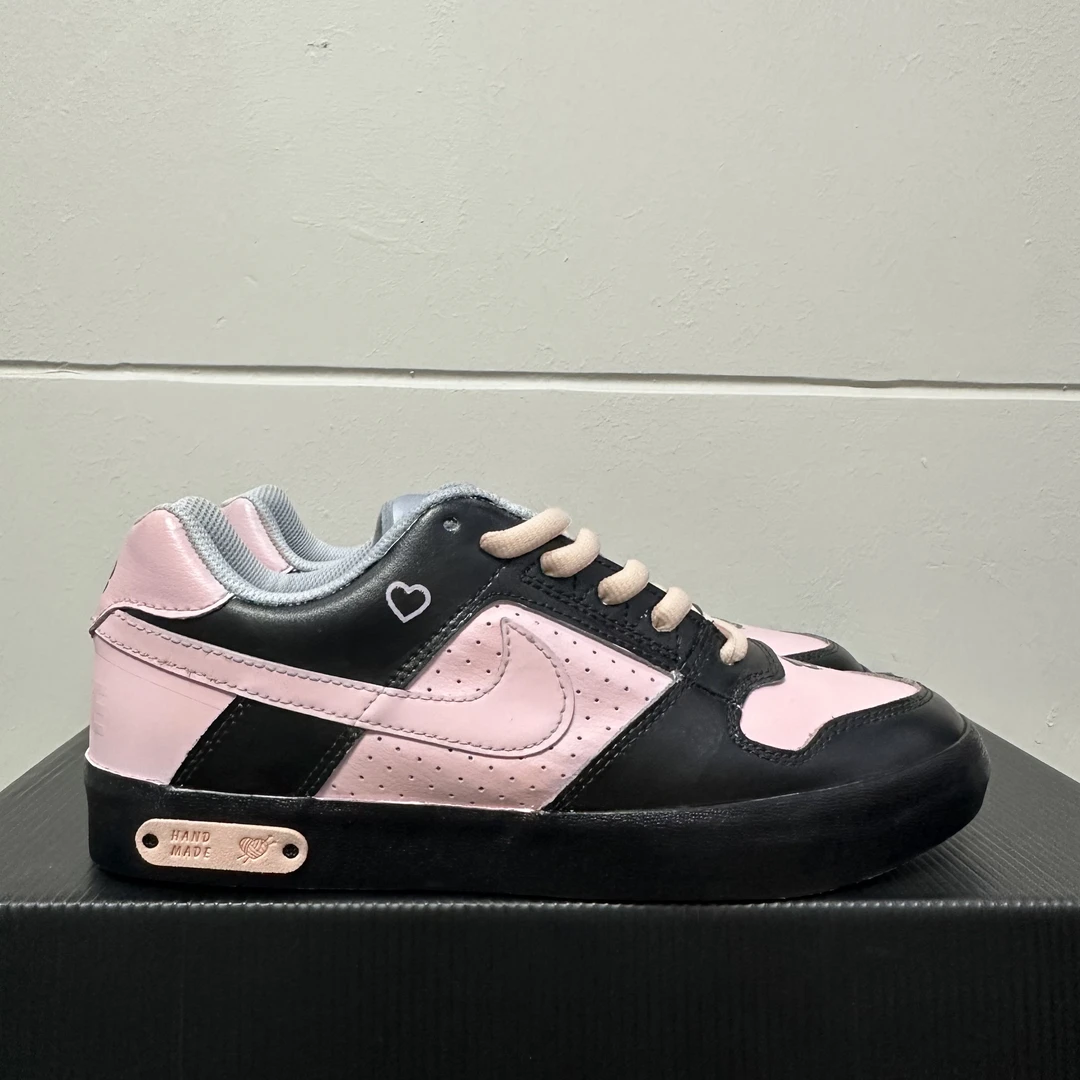 定制Nike 黑粉/45码/新未使用/公价1099/942237-112WW