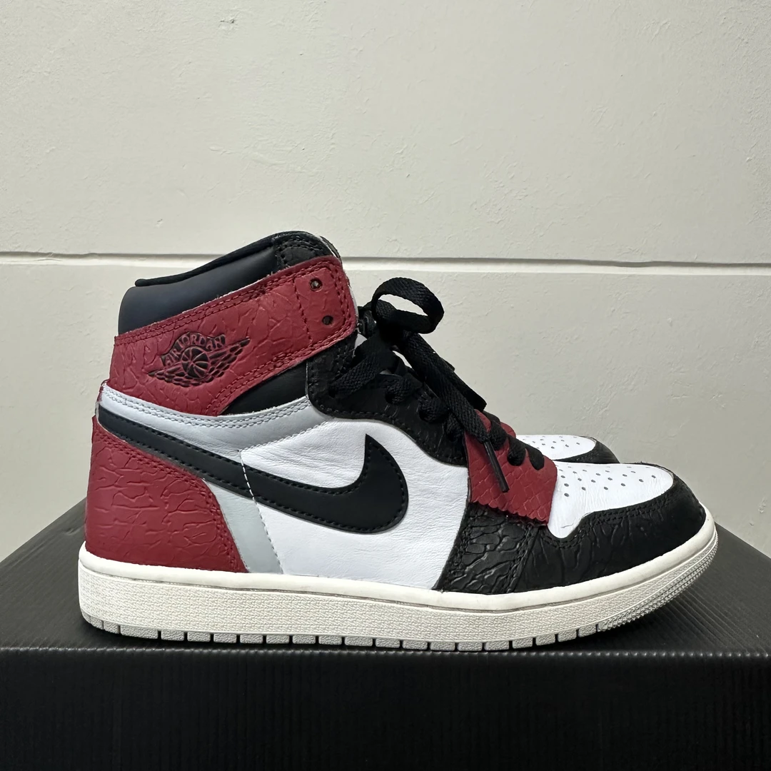 定制AJ1 琉璃/40码/99新/公价1799/DZ5485-052WW