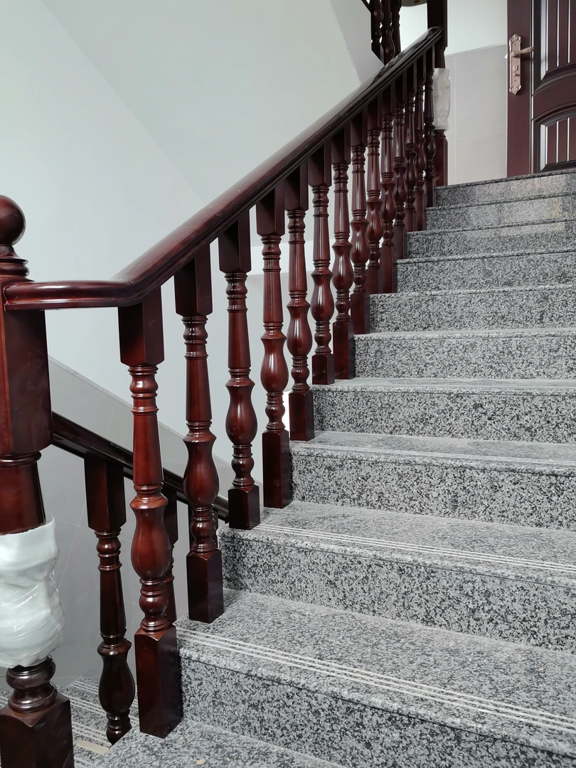 榉木加大花瓶款，颜色可定制