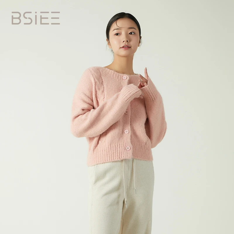 BSIEE本涩麻花圆领毛衣开衫女粉色温柔减龄秋冬热销新品软糯上衣