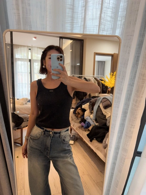 洋气不规则三角标无袖背心修身显瘦打底衫