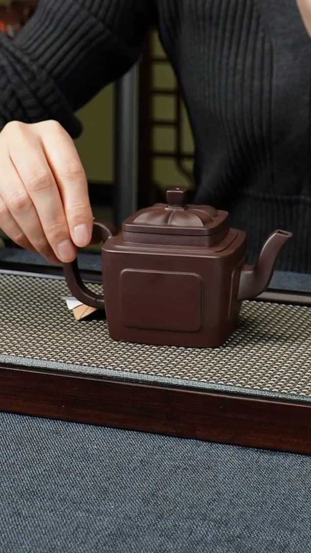 【闪购商品】紫砂茶壶S1287穆良学紫泥四方菱花
