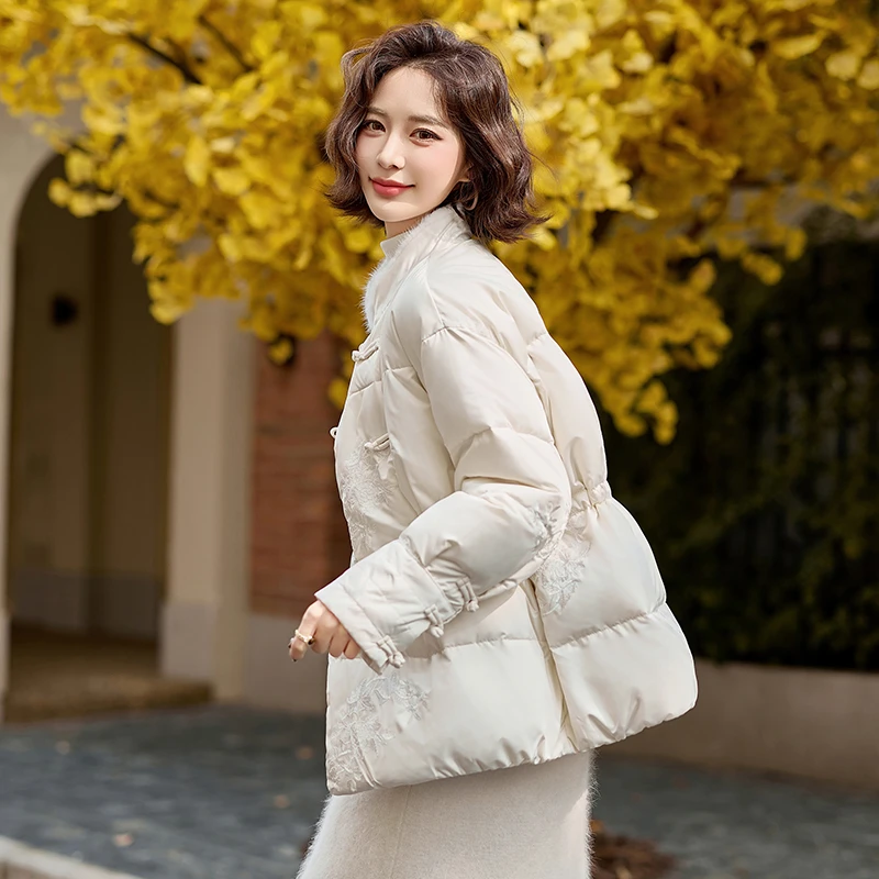 高级感提花羽绒服女冬2024新款收腰短款小个子加厚保暖白鸭绒外套