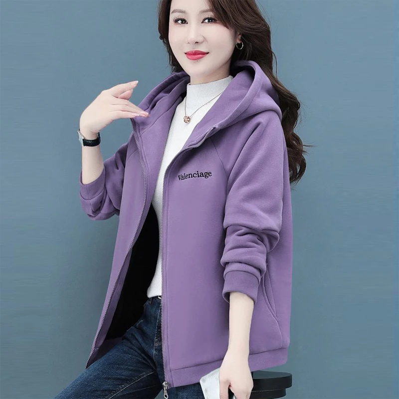 加绒卫衣女新款秋冬加厚宽松短款时尚洋气连帽妈妈开衫外套大码潮