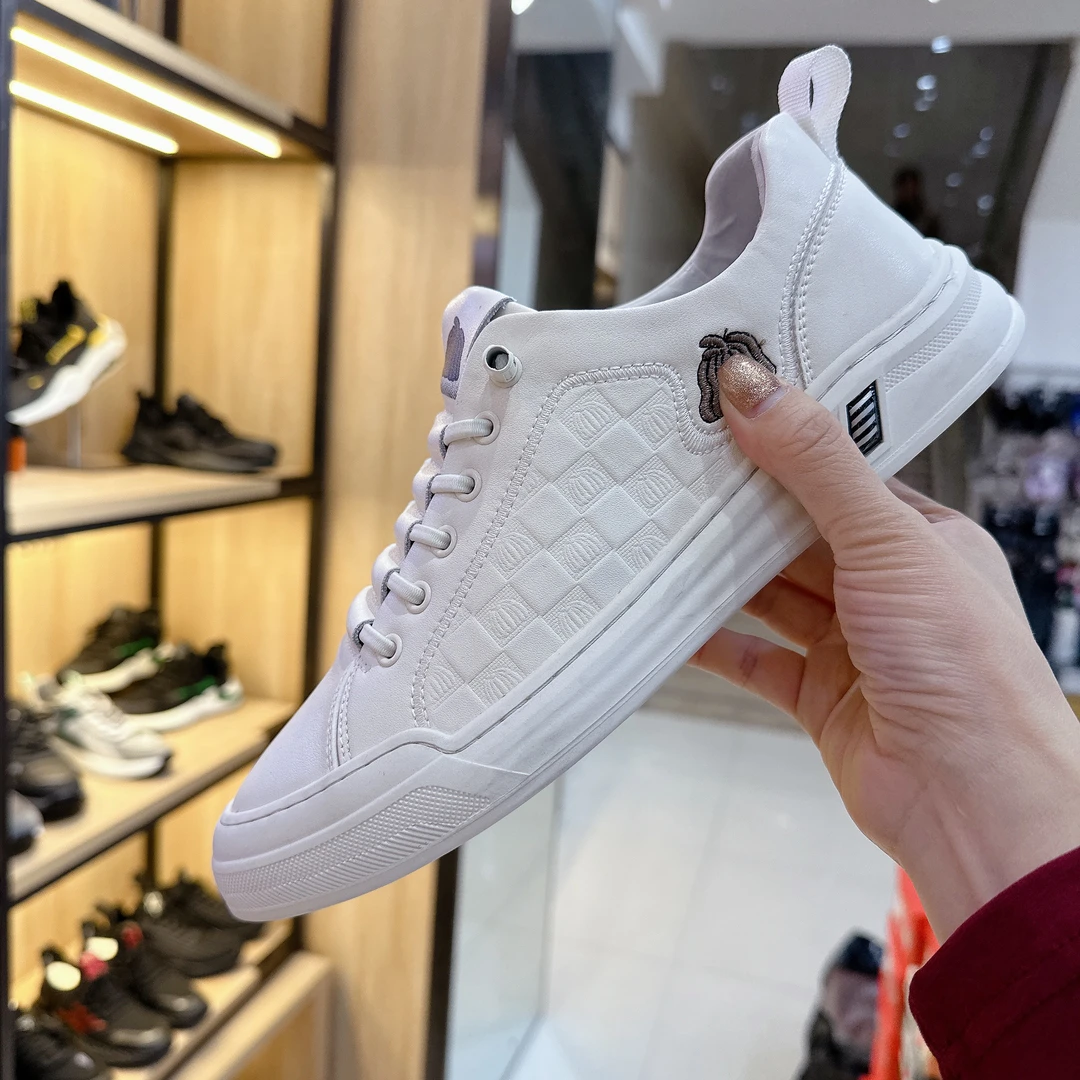 男士时尚休闲鞋6782百搭四季透气软底休闲鞋板鞋