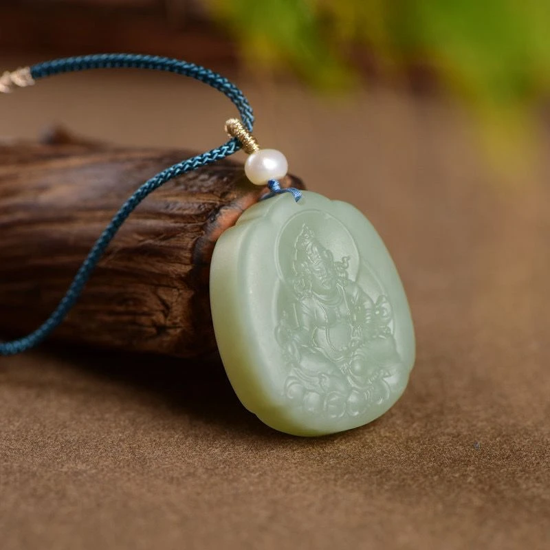 纯天然和田玉时尚精美且末料黄财神手工双面雕刻挂件男女同款吊坠