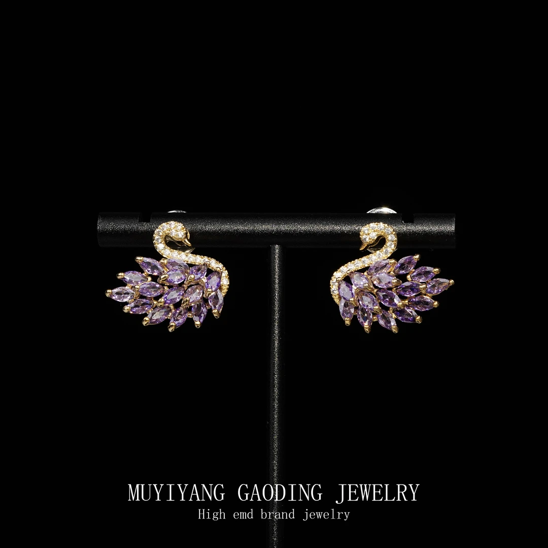 铜合金合成锆石耳饰 外贸高品轻奢天鹅耳钉A068