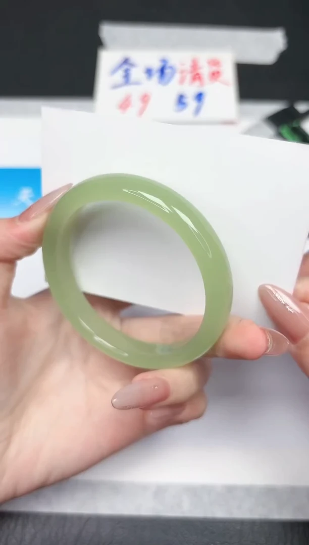 【闪购商品】石英质玉手镯未镶嵌284-55.1