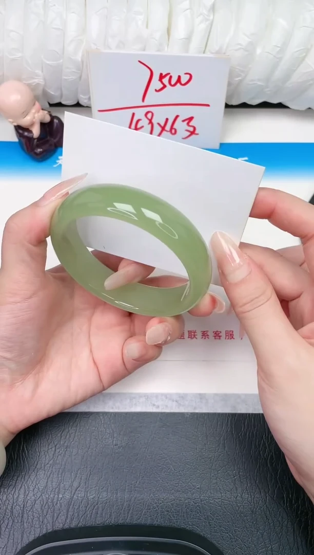 【闪购商品】石英质玉手镯未镶嵌58-60.8