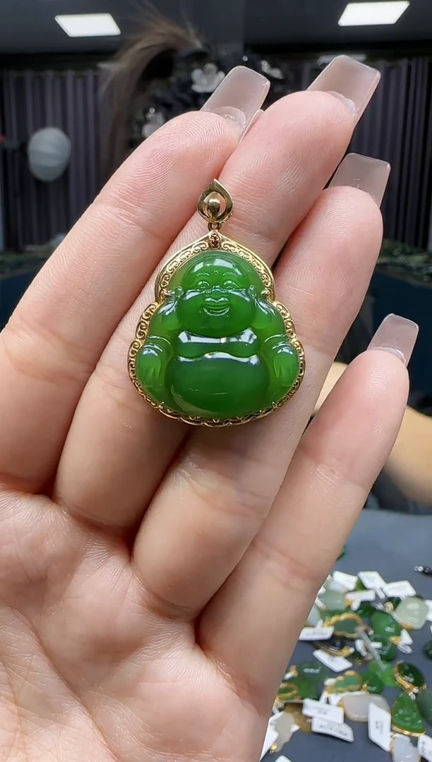 【闪购商品】和田玉挂件18K金镶嵌1
