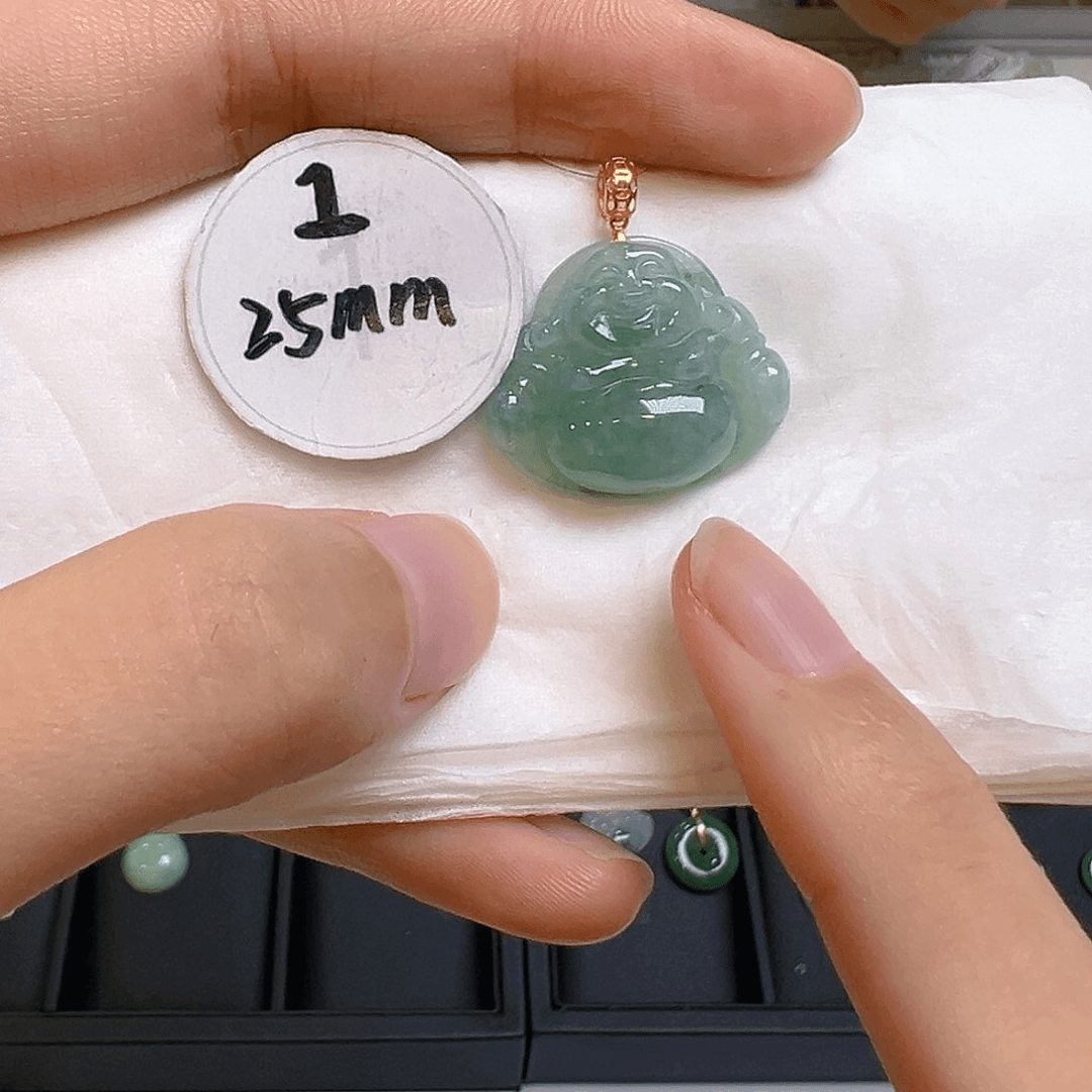 翡翠颈饰18K金镶嵌翡翠
