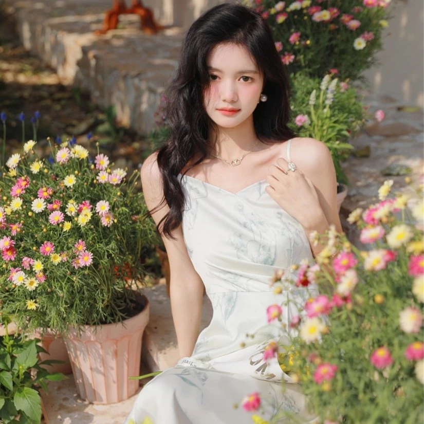 X【青花瓷】2023夏季气质优雅吊带连衣裙显瘦1310193LP