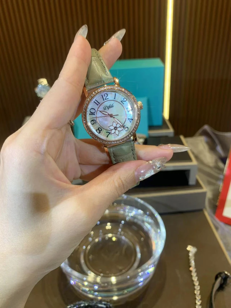 【66专属】约会系列深海彩贝轻奢高端防水简约蝴蝶扣女士腕表手表