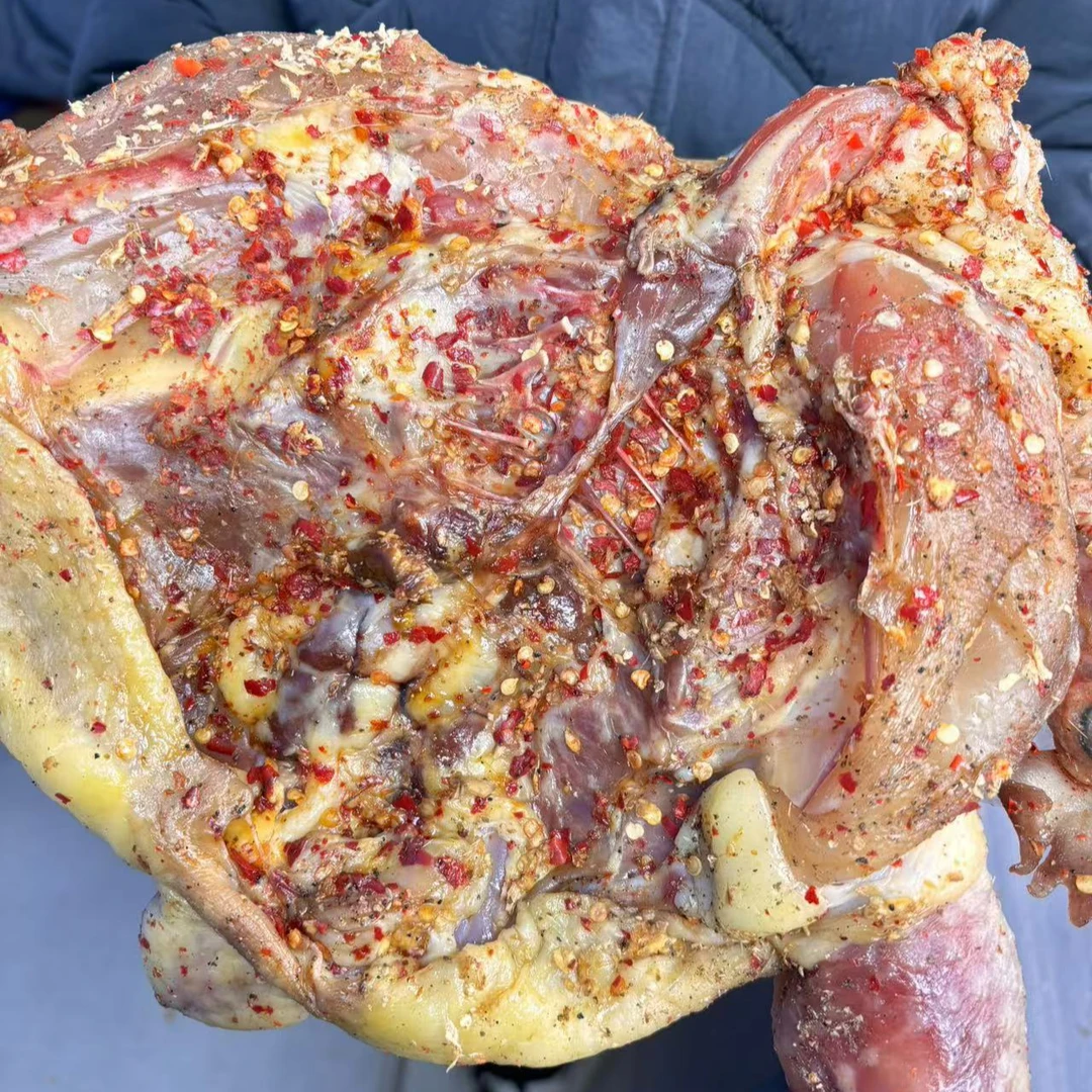 襄阳农家散养谷物喂养正宗走地鸡腊鸡