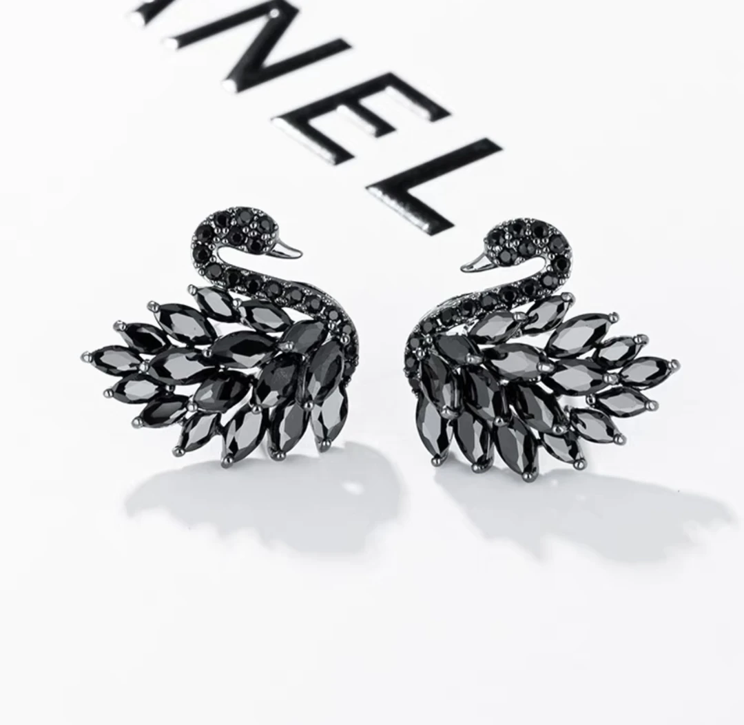 铜合金合成锆石耳饰 「黑天鹅」气质两戴流苏黑天鹅耳钉长款耳坠