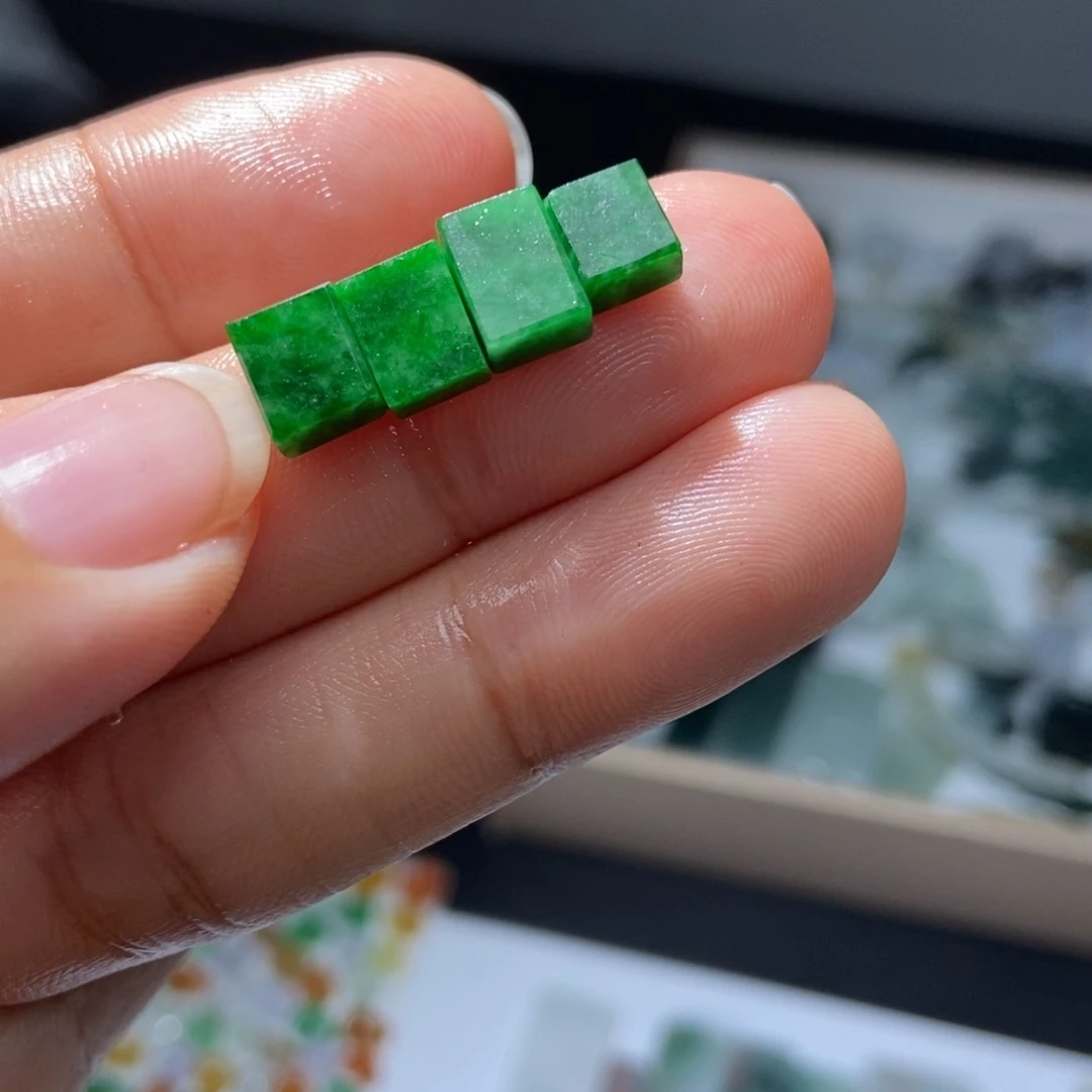 定制翡翠未镶嵌单个价格