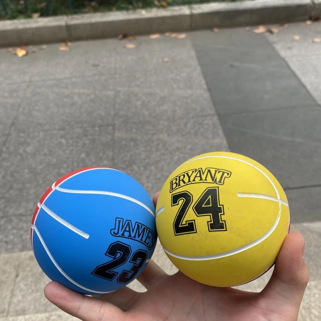 大号9Cm直径橡胶小篮球空心高弹力球儿童拍拍球免充气解压捏玩具