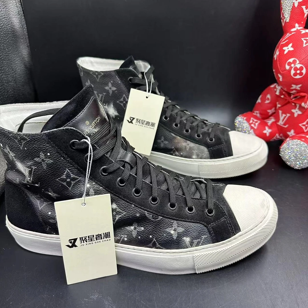 【聚星福利】LouisVuitton/路易威登黑色满印高帮板鞋43欧码ddm1203