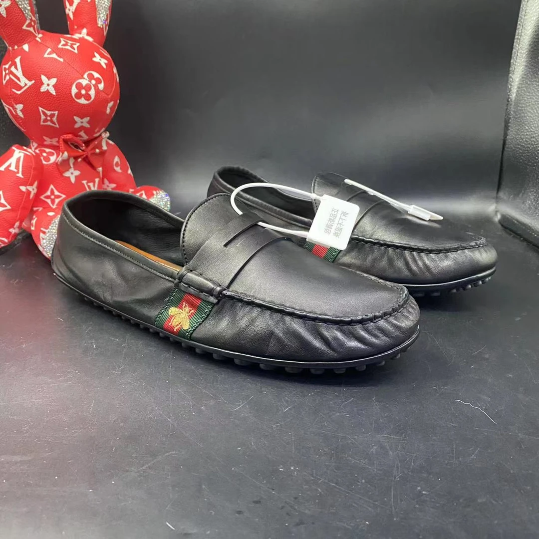 【二奢特惠】古驰/GUCCI 42欧码 男士时尚黑色蜜蜂刺绣休闲豆豆鞋