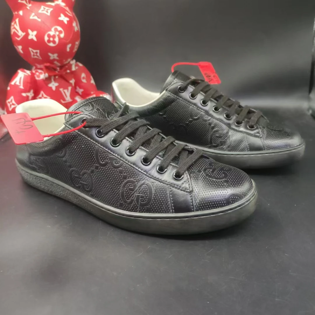 【二奢特惠】古驰/GUCCI 40.5欧码 男士黑色双G印花休闲时尚板鞋147